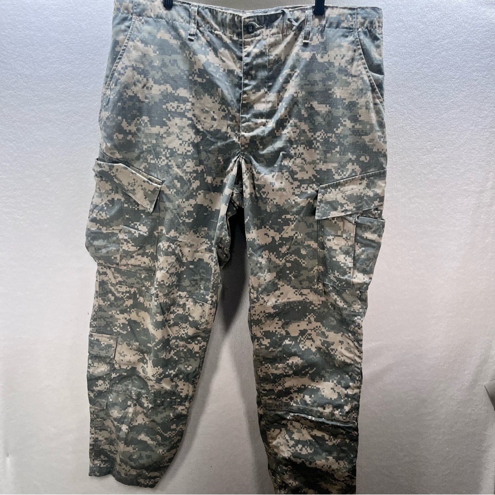 US ACU Army Combat Uniform Digital Camo Pants Men’s Large 35-39 Ripstop 2931‎